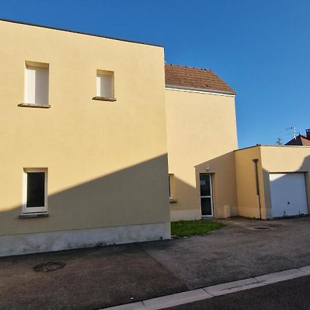 Maison Individuelle Parking Prive Et Gratuit Sainte-Savine Bagian luar foto